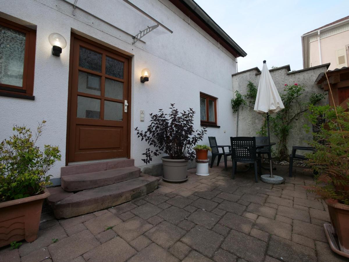 Fachwerkhaus In Ruhiger Altstadt By Rabe - Free Netflix & Eigene Terrasse Karlsruhe Exterior foto